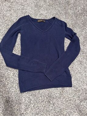 Zara Small Navy V‑Neck Sweater - Classic Women's Knit